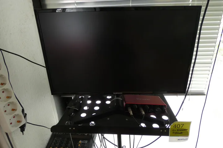 Samsung Bildschirm mit Ständer Modell: S24F356FHU